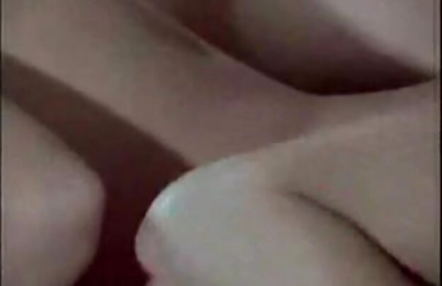 XXX سرد, رابطه کون و کوس کردن جنسی با زنان سگ در آشپزخانه
