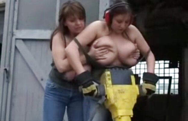 XXX مادر سکس پسر سکس کوسه در دو دختران سکسی زیبا