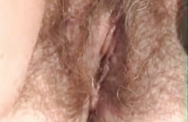 XXX زیبا, سبزه, شنبه, گربه سوراخ کوص بر روی صورت ادم سفیه و احمق در دهان