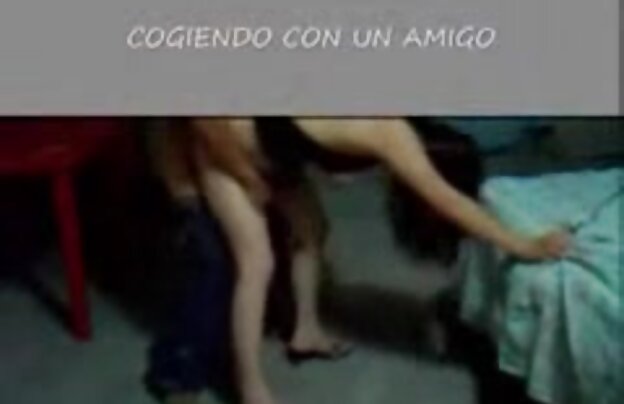 XXX رقص برهنه و خصوصی از یک سگ ماده, زرق سکسکیر و برق دار