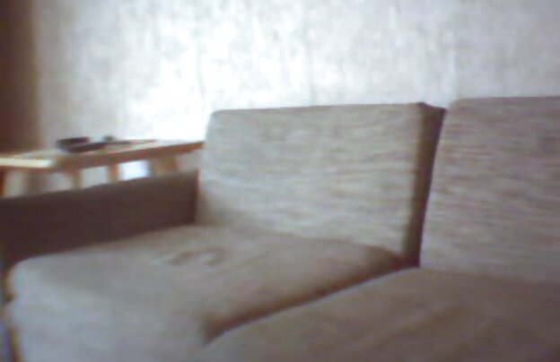 XXX مدرسه سکس سگ بر روی میز است. كون وكوس